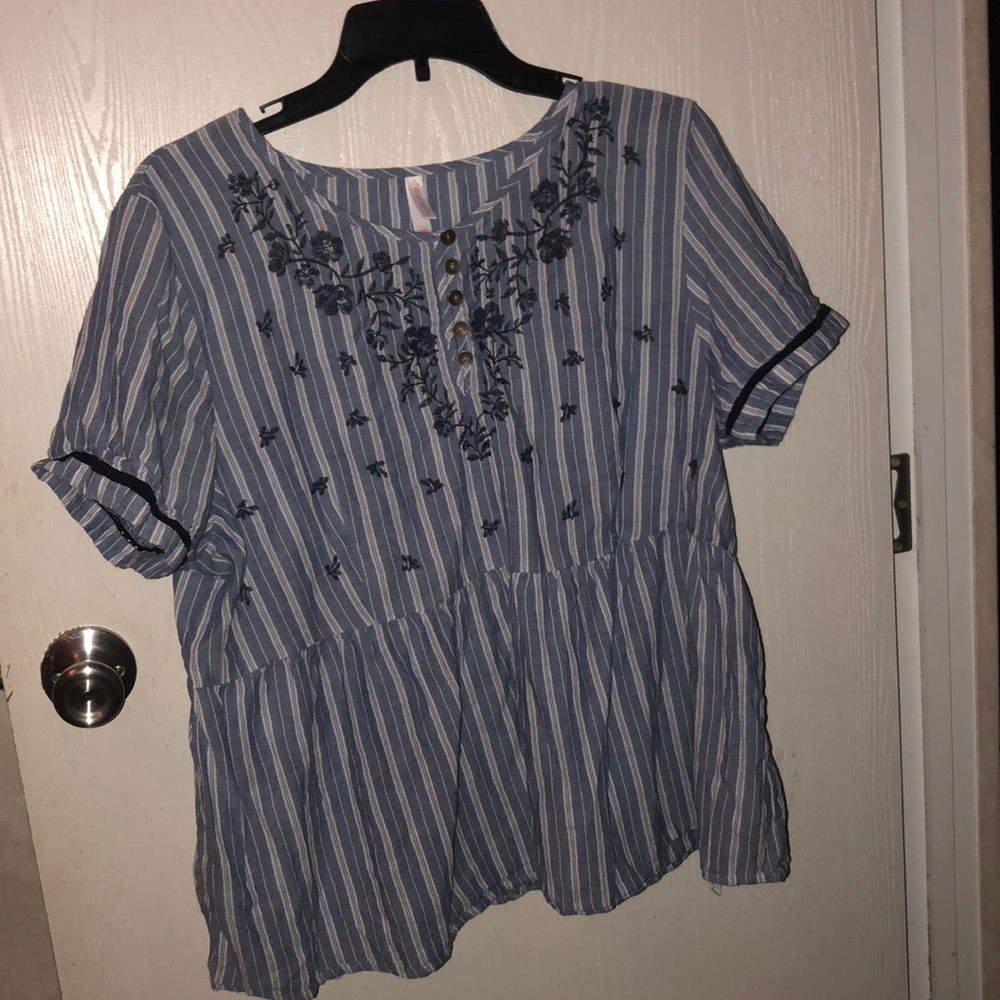 Floral blue and white blouse